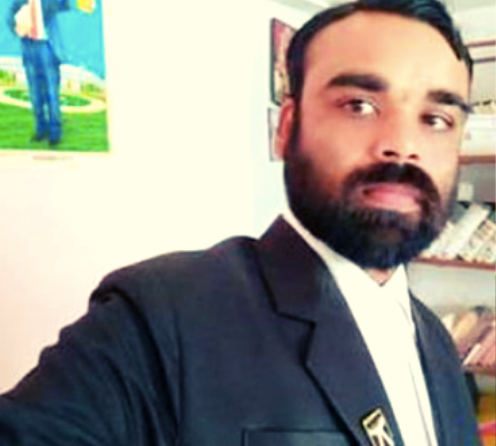 ವಕೀಲನ ಮೇಲೆ ಹಲ್ಲೆಗೈದ ನಂತರ ‘ನೀವು ಮುಸ್ಲಿಂ ಎಂದು ಹಲ್ಲೆ ನಡೆಸಿದೆವು’ ಎಂದು ಕ್ಷಮೆ ಕೇಳಿದ ಪೊಲೀಸರು!