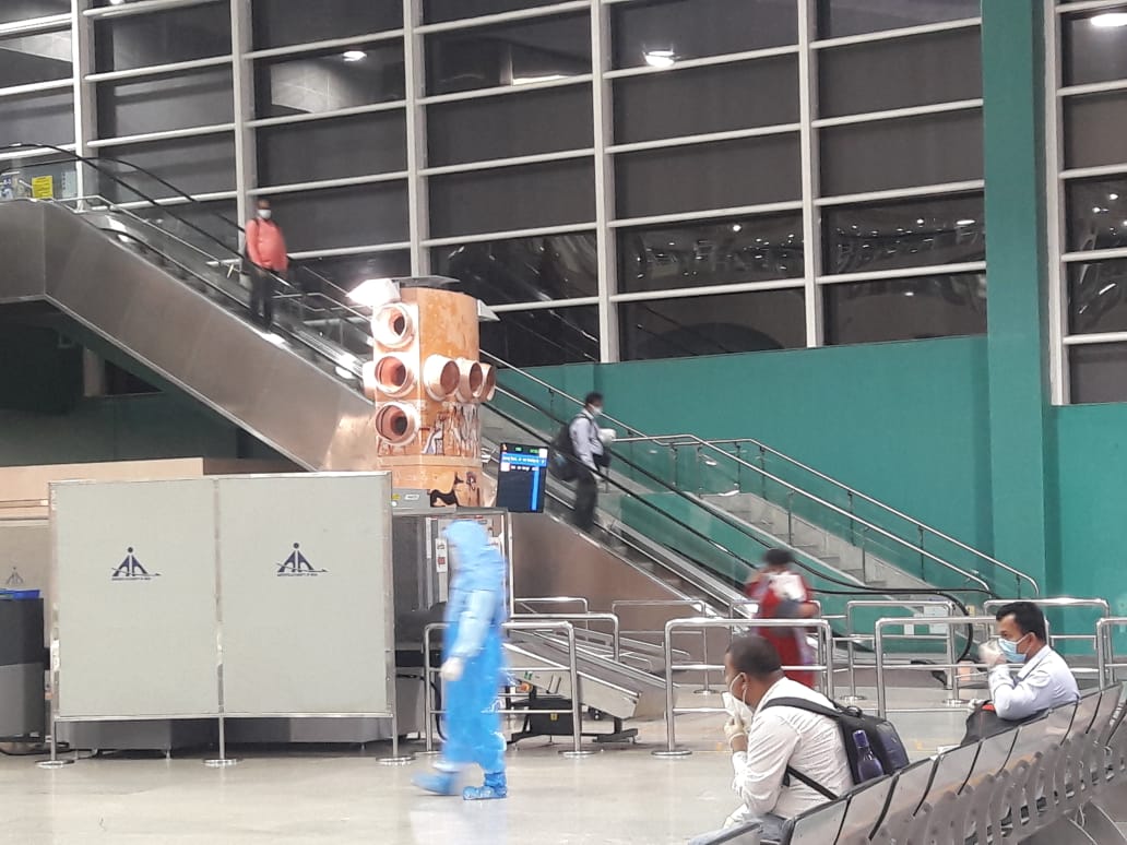 ಅನಿವಾಸಿ ಕನ್ನಡಿಗರನ್ನು ಹೊತ್ತ ವಿಮಾನ ಮಸ್ಕತ್ ನಿಂದ ಮಂಗಳೂರಿಗೆ ಆಗಮನ