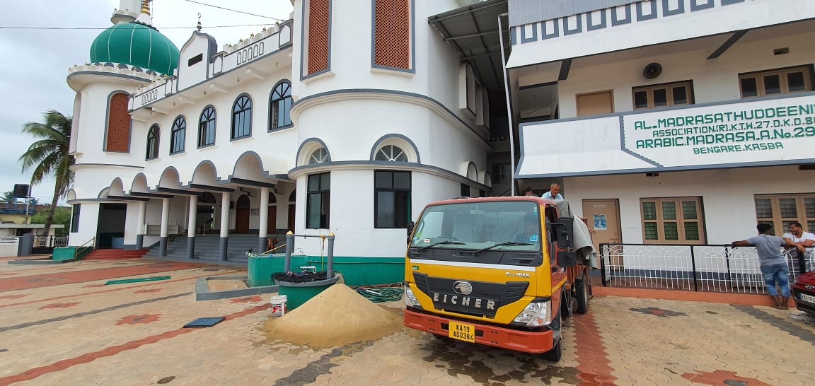 ಟೀಮ್ ಬಿ-ಹ್ಯೂಮನ್, ಹಿದಾಯ ಫೌಂಡೇಶನ್, ಟೀಂ ಬ್ರದರ್ಸ್ ವತಿಯಿಂದ ರಮಝಾನ್ ಕಿಟ್ ವಿತರಣೆ