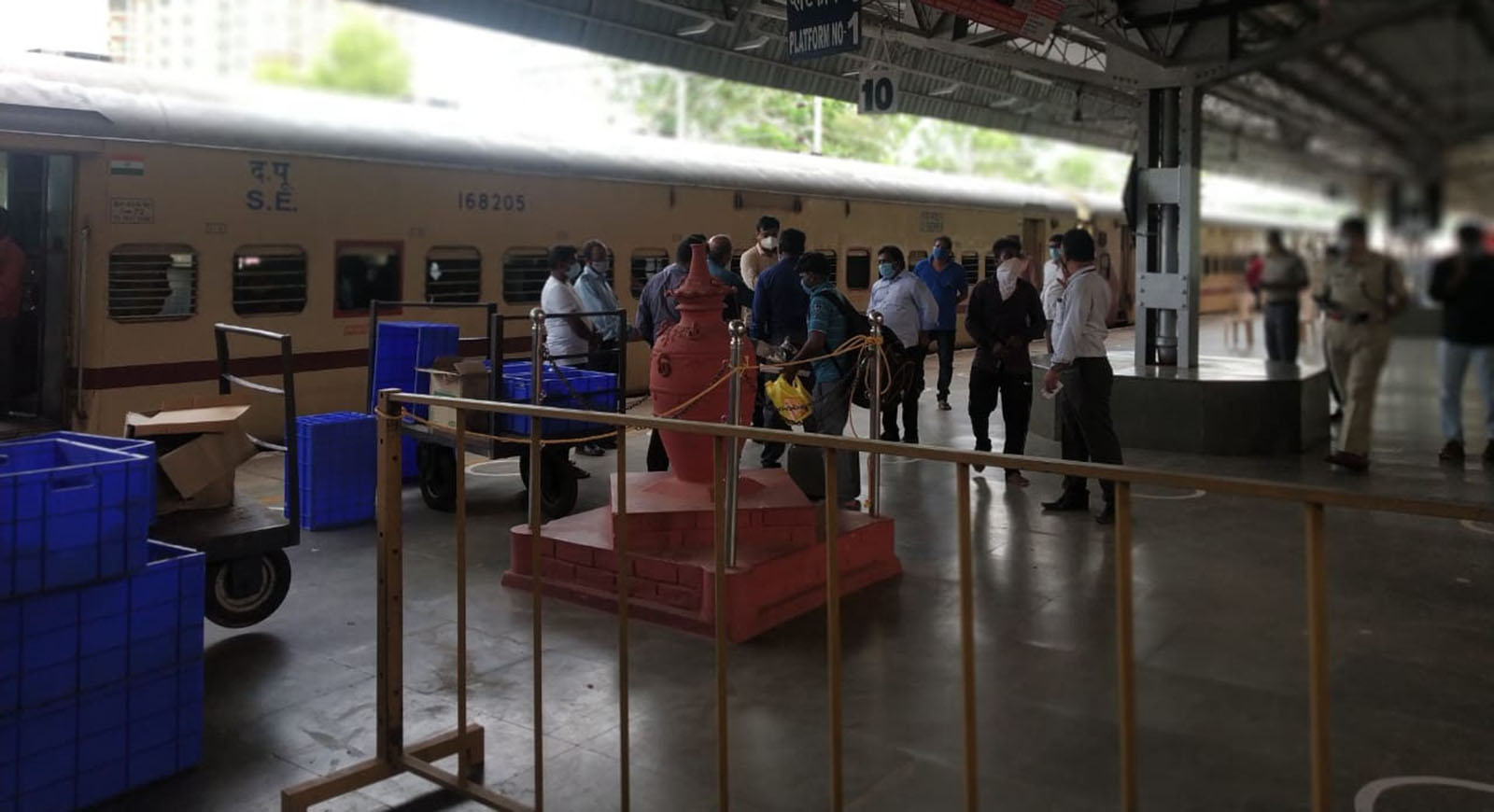 ಉಡುಪಿ: ಕೊನೆಗೂ ರೈಲಿನಲ್ಲಿ ಜಾರ್ಖಂಡ್‌ನತ್ತ ಪ್ರಯಾಣ ಬೆಳೆಸಿದ ಕಾರ್ಮಿಕರು