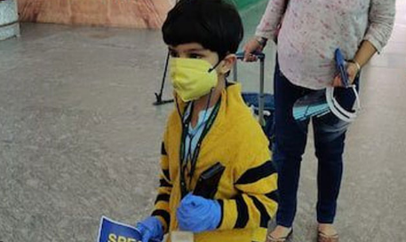 ದಿಲ್ಲಿಯಿಂದ ಬೆಂಗಳೂರಿಗೆ ವಿಮಾನದಲ್ಲಿ ಒಬ್ಬನೇ ಪ್ರಯಾಣಿಸಿದ 5 ವರ್ಷದ ಬಾಲಕ!