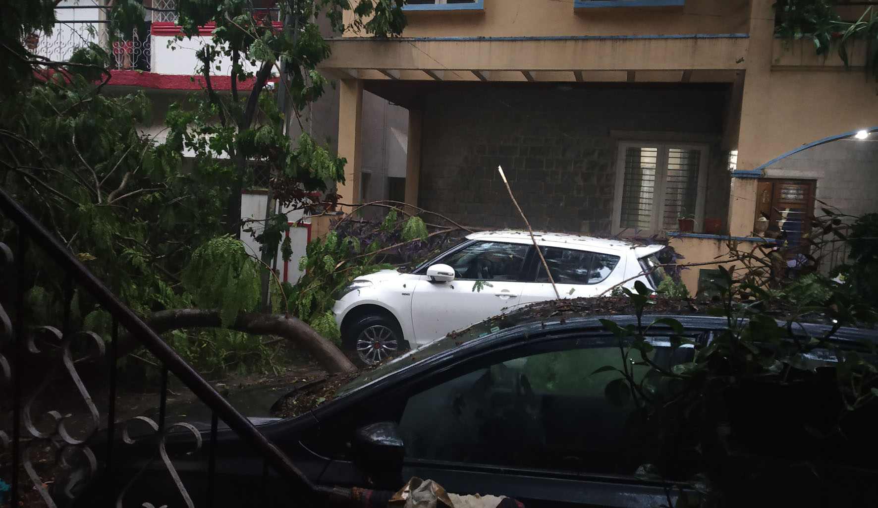 ಬೆಂಗಳೂರಿನಲ್ಲಿ ಬಿರುಗಾಳಿ ಸಹಿತ ಆಲಿಕಲ್ಲು ಮಳೆ