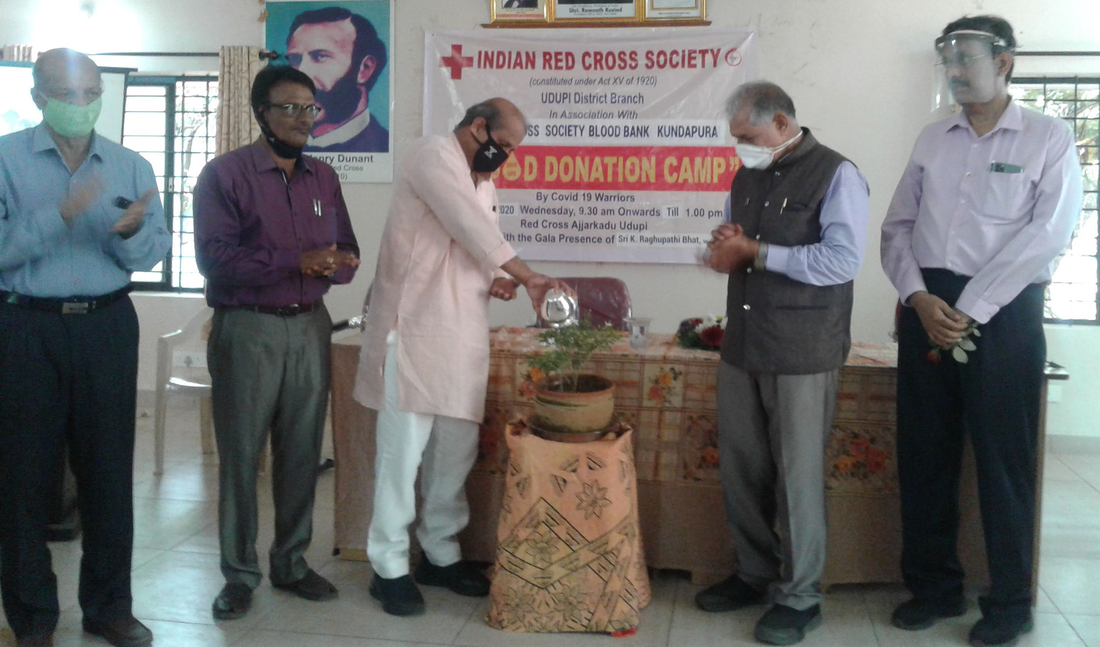 ರೆಡ್‌ಕ್ರಾಸ್ ಶತಮಾನೋತ್ಸವದ ಅಂಗವಾಗಿ ರಕ್ತದಾನ ಶಿಬಿರ