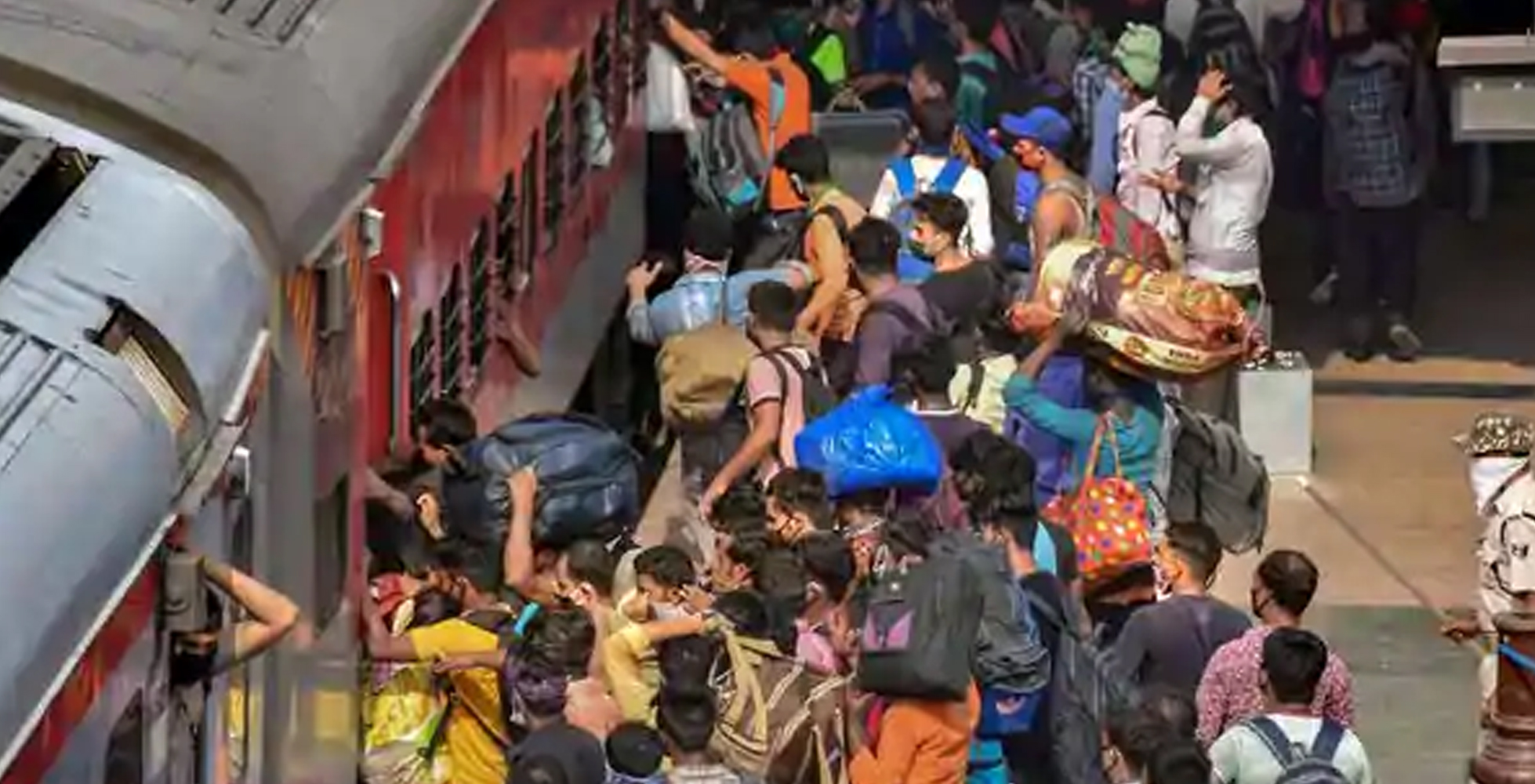 ರೈಲಿನಲ್ಲಿ ಇಬ್ಬರು ವಲಸೆ ಕಾರ್ಮಿಕರ ಶವ ಪತ್ತೆ