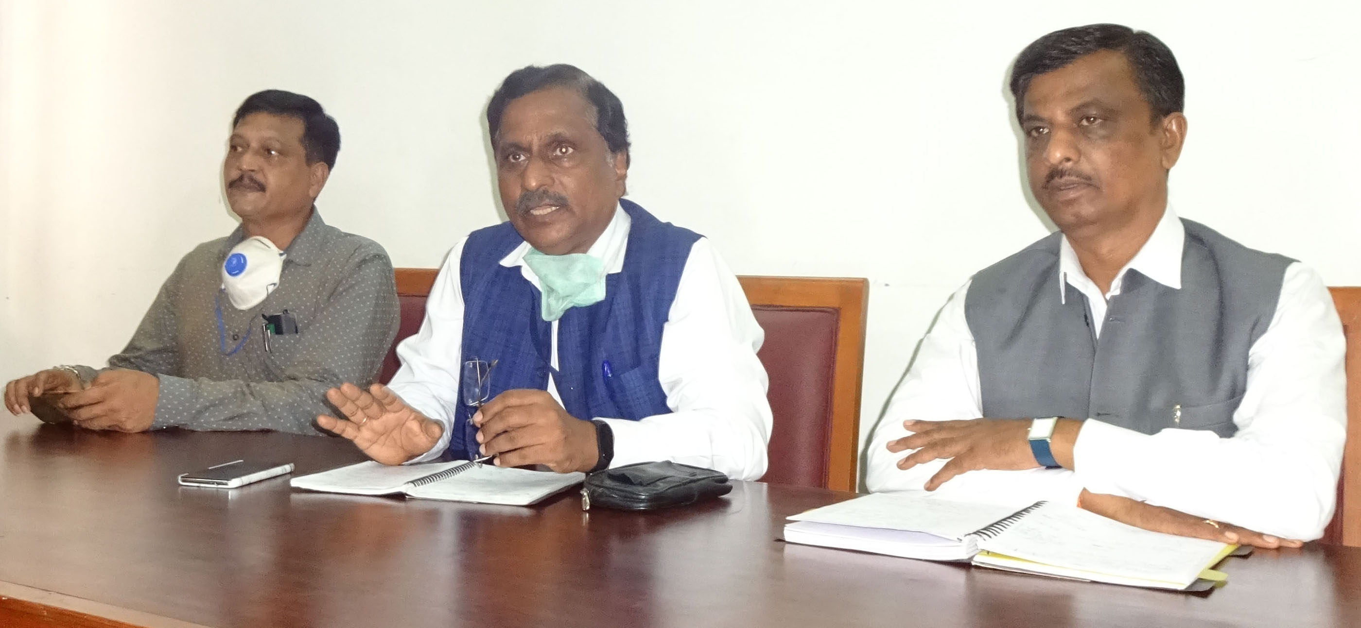 ಗೋಧಿ, ಬೇಳೆ ವಿತರಿಸದ ಪಡಿತರ ಅಂಗಡಿಗಳ ವಿರುದ್ಧ ಕ್ರಮ : ರಾಜ್ಯ ಆಹಾರ ಆಯೋಗದ ಅಧ್ಯಕ್ಷ ಡಾ.ಕೃಷ್ಣಮೂರ್ತಿ