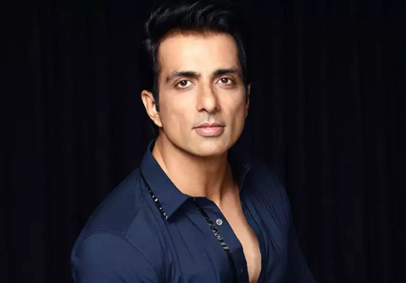 ಸಂಕಷ್ಟದಲ್ಲಿದ್ದ 150 ವಲಸೆ ಕಾರ್ಮಿಕ ಮಹಿಳೆಯರನ್ನು ವಿಮಾನದಲ್ಲಿ ತವರಿಗೆ ತಲುಪಿಸಿದ ಸೋನು ಸೂದ್