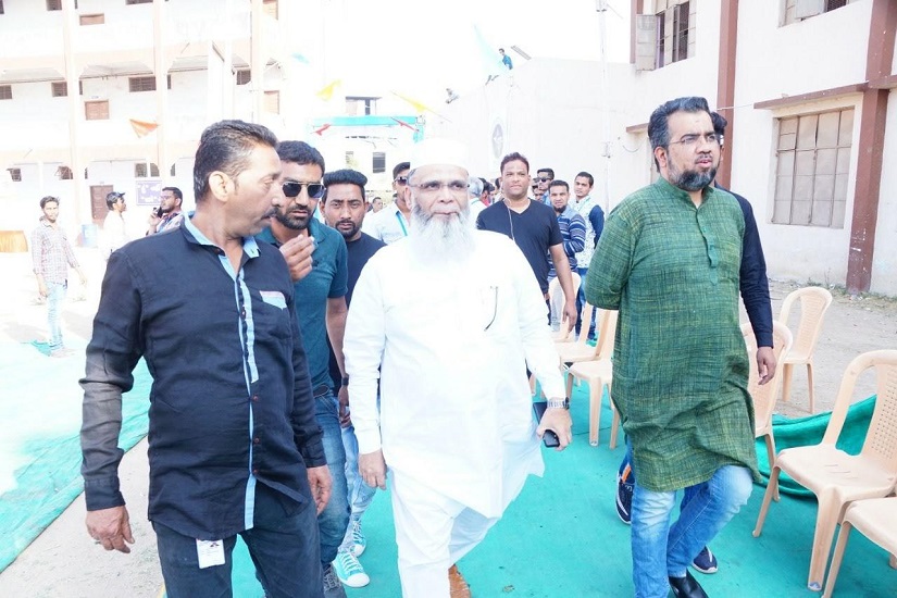 ತಮ್ಮ ವಿರುದ್ಧದ ದ್ವೇಷಕ್ಕೆ ಪ್ರೀತಿ, ಸೇವೆ ಮರಳಿಸಿ ಮನಗೆದ್ದ ಗುಜರಾತಿ ಮುಸ್ಲಿಮರು