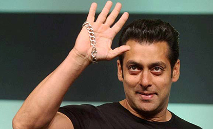 ಮುಂಬೈ ಪೊಲೀಸರಿಗೆ ಸಲ್ಮಾನ್ ಖಾನ್ 1 ಲಕ್ಷ ಸ್ಯಾನಿಟೈಸರ್ ದೇಣಿಗೆ