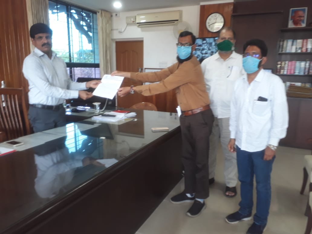 ಉಡುಪಿಯಲ್ಲಿ ಕೋವಿಡ್ ಟೆಸ್ಟ್ ಲ್ಯಾಬ್ ಸ್ಥಾಪಿಸಲು ಆಗ್ರಹ : ಜಿಲ್ಲಾ ಮುಸ್ಲಿಮ್ ಒಕ್ಕೂಟದಿಂದ ಡಿಸಿಗೆ ಮನವಿ