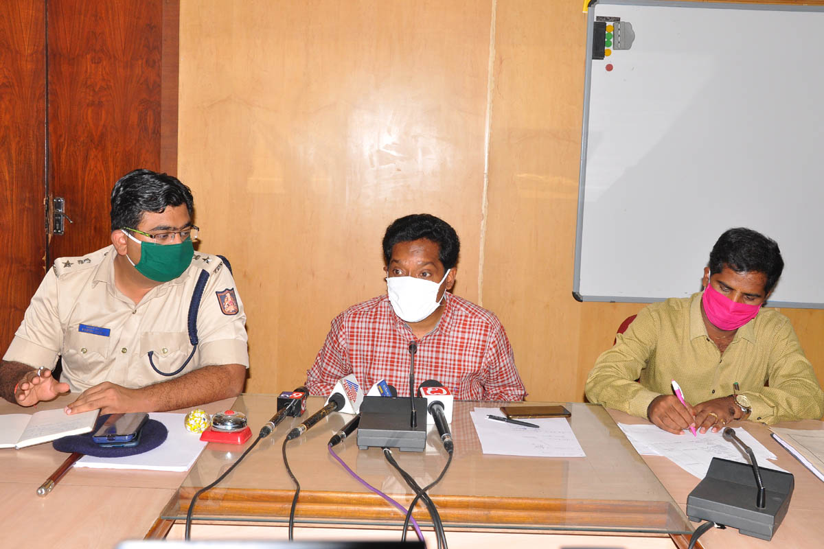 ಅಂತರ್ ರಾಜ್ಯ, ಜಿಲ್ಲಾ ಪ್ರಯಾಣಿಕರಿಗೆ ಪಾಸ್ ವಿತರಣೆಗೆ ಕ್ರಮ: ಚಿಕ್ಕಮಗಳೂರು ಜಿಲ್ಲಾಧಿಕಾರಿ