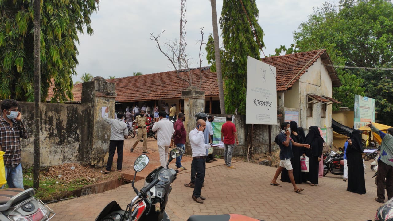 ಭಟ್ಕಳಕ್ಕೆ ಸಧ್ಯಕ್ಕಿಲ್ಲ ಲಾಕ್‍ಡೌನ್ ಸಡಿಲಿಕೆಯ ಭಾಗ್ಯ: ಅಗತ್ಯ ಸೇವೆ ಹೊರತು ಪಡಿಸಿ ಯಥಾಸ್ಥಿತಿ ಮುಂದುವರಿಕೆ