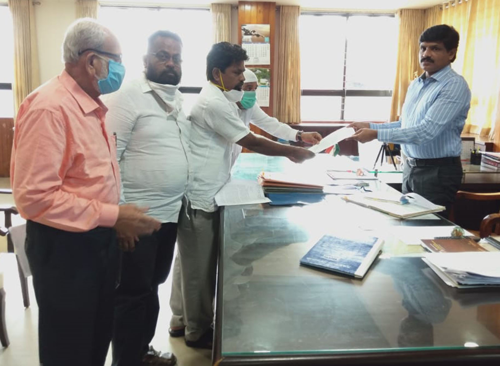 ಜವಳಿ ಮಳಿಗೆ ತೆರೆಯದಂತೆ ಉಡುಪಿ ಜಿಲ್ಲಾ ಸುನ್ನೀ ಸಂಯುಕ್ತ ಜಮಾಅತ್ ನಿಂದ ಜಿಲ್ಲಾಧಿಕಾರಿಗೆ ಮನವಿ