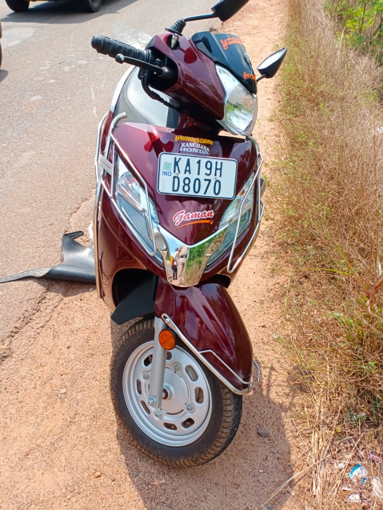 ಕಂಟೈನರ್ ಲಾರಿ ಢಿಕ್ಕಿ : ದ್ವಿಚಕ್ರ ವಾಹನ ಸವಾರರಿಗೆ ಗಾಯ