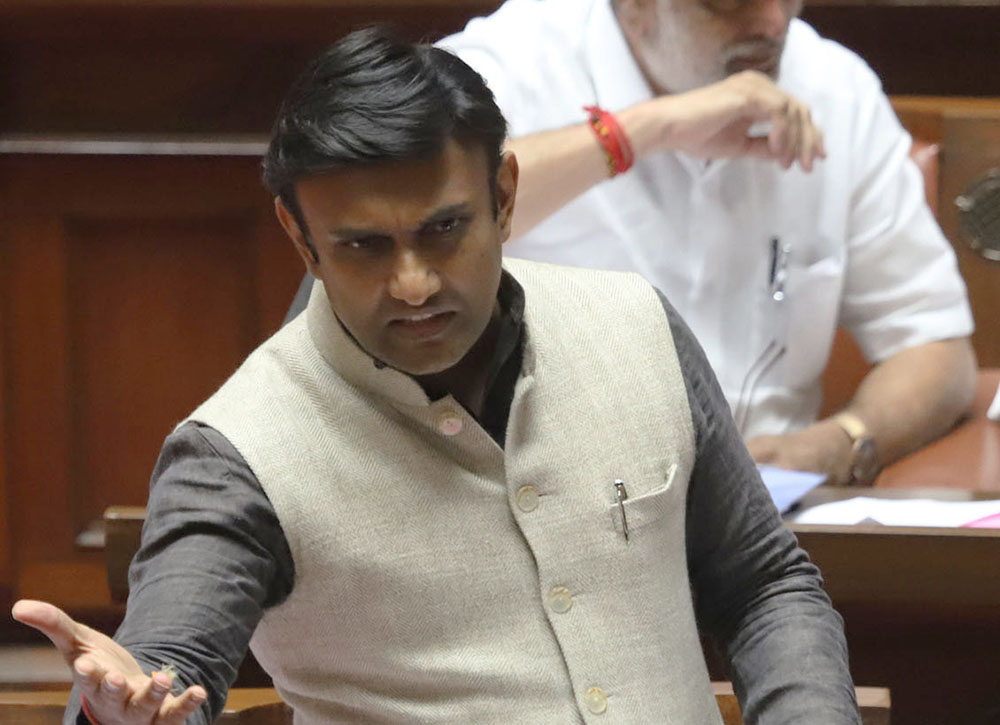 ಲಾಕ್‍ಡೌನ್ ಉಲ್ಲಂಘಿಸಿದರೆ ಹಸಿರು ವಲಯಗಳು ಕಂಟೈನ್ಮೆಂಟ್ ಝೋನ್ ಆಗಿ ಬದಲು: ಡಾ.ಸುಧಾಕರ್ ಎಚ್ಚರಿಕೆ