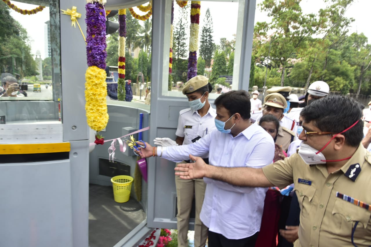 ಬೆಂಗಳೂರು: ಹೈಟೆಕ್ ಪೊಲೀಸ್ ಚೌಕಿಗಳಿಗೆ ಚಾಲನೆ