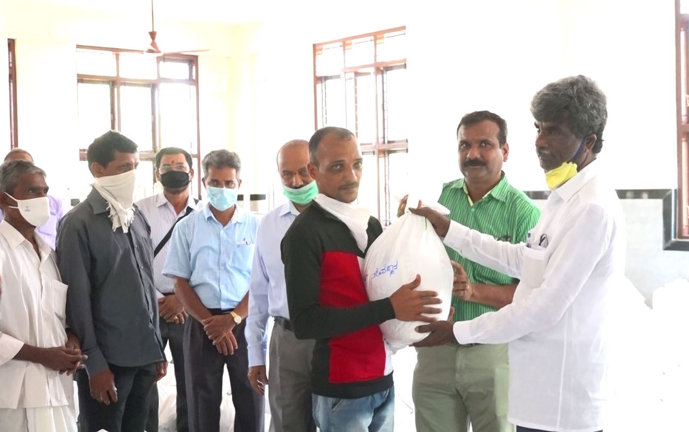 ದೇವಸ್ಥಾನ ತೆರೆಯುವ ಬಗ್ಗೆ ಪರಿಶೀಲಿಸಿ ತೀರ್ಮಾನ: ಸಚಿವ ಕೋಟ