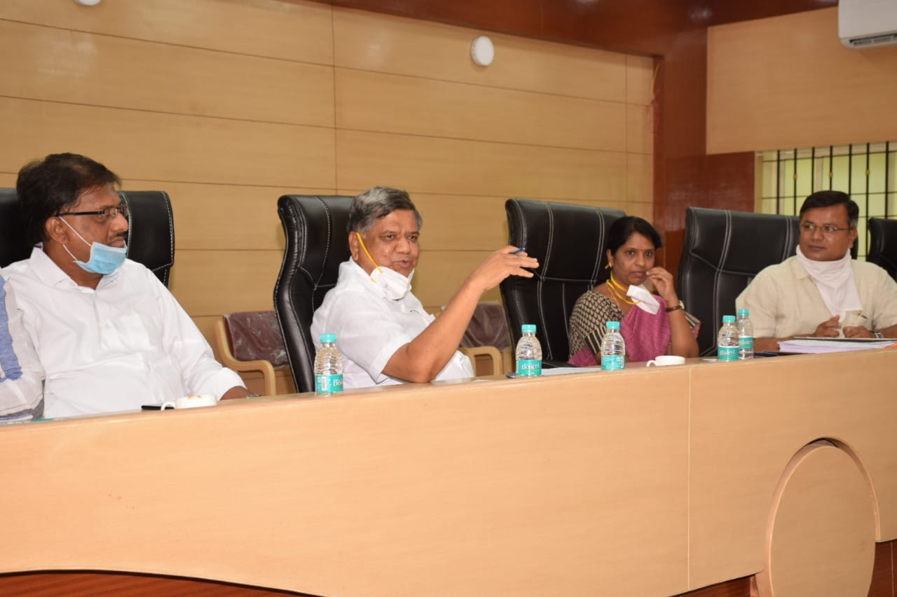 ಸೀಲ್ ಡೌನ್ ಪ್ರದೇಶ ಹೊರತುಪಡಿಸಿ ಉಳಿದೆಡೆ ಆರ್ಥಿಕ ಚಟುವಟಿಕೆಗಳಿಗೆ ಅವಕಾಶ: ಜಗದೀಶ್ ಶೆಟ್ಟರ್