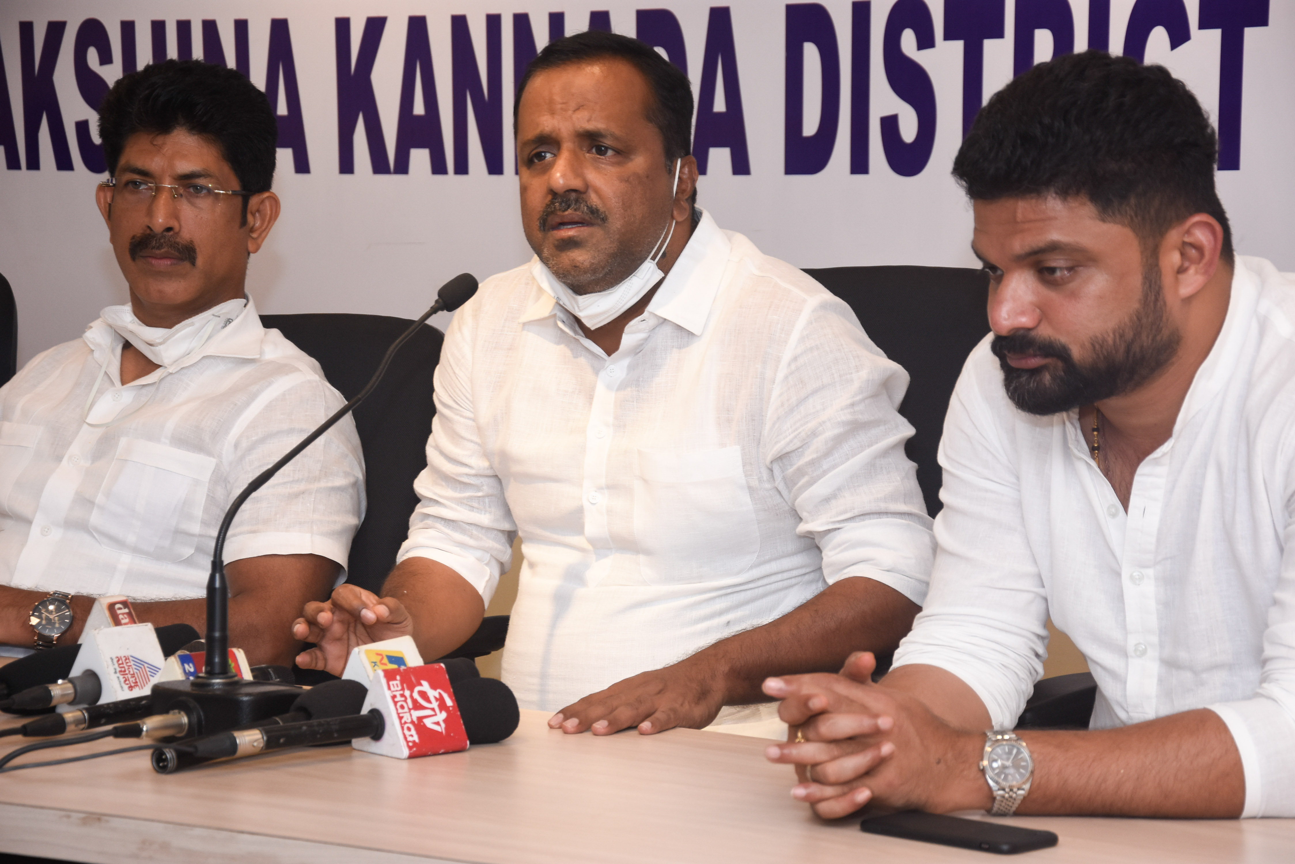 ಡಿ.ಕೆ. ಶಿವಕುಮಾರ್ ಪದಗ್ರಹಣಕ್ಕೆ ಅನುಮತಿ ಏಕೆ ನೀಡುತ್ತಿಲ್ಲ : ಯು.ಟಿ. ಖಾದರ್ ಪ್ರಶ್ನೆ