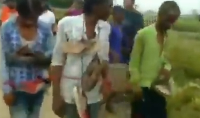 ಫ್ಯಾನ್ ಕದ್ದ ಆರೋಪ: ಮೂವರು ದಲಿತರನ್ನು ಥಳಿಸಿ, ತಲೆ ಬೋಳಿಸಿ, ಚಪ್ಪಲಿ ಹಾರ ಹಾಕಿ ಮೆರವಣಿಗೆ ನಡೆಸಿದ ಗ್ರಾಮಸ್ಥರು