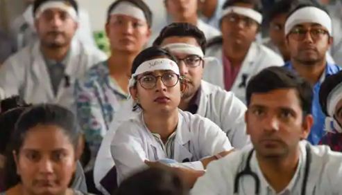 ಮೂರು ತಿಂಗಳುಗಳಿಂದ ವೇತನವಿಲ್ಲ: ದಿಲ್ಲಿ ಆಸ್ಪತ್ರೆಯ ವೈದ್ಯರಿಂದ ಸಾಮೂಹಿಕ ರಾಜೀನಾಮೆಯ ಬೆದರಿಕೆ