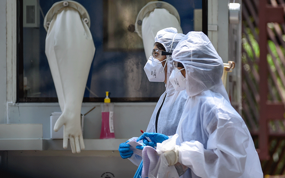 ಆರು ಆಸ್ಪತ್ರೆಗಳಿಂದ ಚಿಕಿತ್ಸೆ ನಿರಾಕರಿಸಲ್ಪಟ್ಟ ಕೋವಿಡ್ ಲಕ್ಷಣ ಹೊಂದಿದ್ದ ದಿಲ್ಲಿ ವಿವಿ ಪ್ರೊಫೆಸರ್ ನಿಧನ