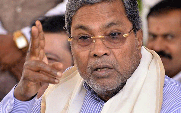 ಆಗ ರೈತರನ್ನು ಗುಂಡಿಕ್ಕಿ ಕೊಂದರು, ಈಗ ಅವರಿಂದ ಭೂಮಿ ಕಿತ್ತುಕೊಂಡು ಸಾಯಿಸಲು ಹೊರಟಿದ್ದಾರೆ: ಸಿದ್ದರಾಮಯ್ಯ ಆಕ್ರೋಶ