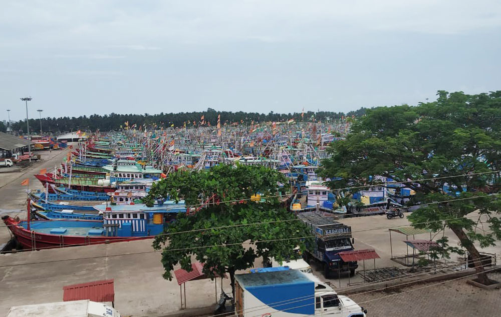 ಜೂ.15ರಿಂದ ಮೀನುಗಾರಿಕೆ ನಿಷೇಧ : ಅವಧಿಗೆ ಮುನ್ನ ಲಂಗರು ಹಾಕಿದ ಬೋಟುಗಳು