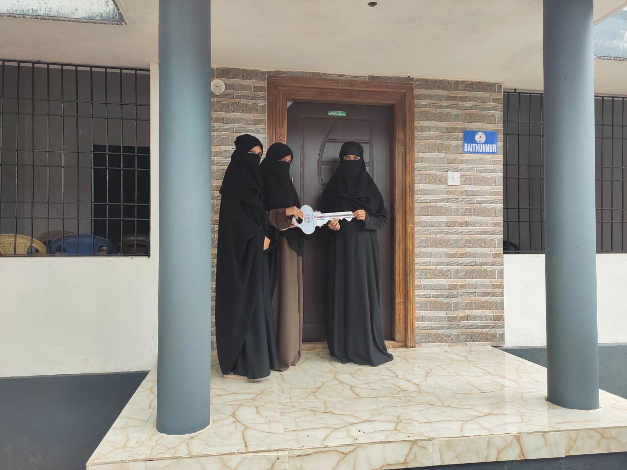 ಮುಡಿಪು: ಬ್ಲಡ್ ಡೋನರ್ಸ್ ಮಂಗಳೂರು ವತಿಯಿಂದ ಬಡ ಕುಟುಂಬಕ್ಕೆ ಮನೆ ಹಸ್ತಾಂತರ