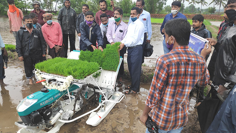 ಭಟ್ಕಳ:  ಯಾಂತ್ರೀಕರಣದಿಂದ ಭತ್ತ ನಾಟಿ ತರಬೇತಿ