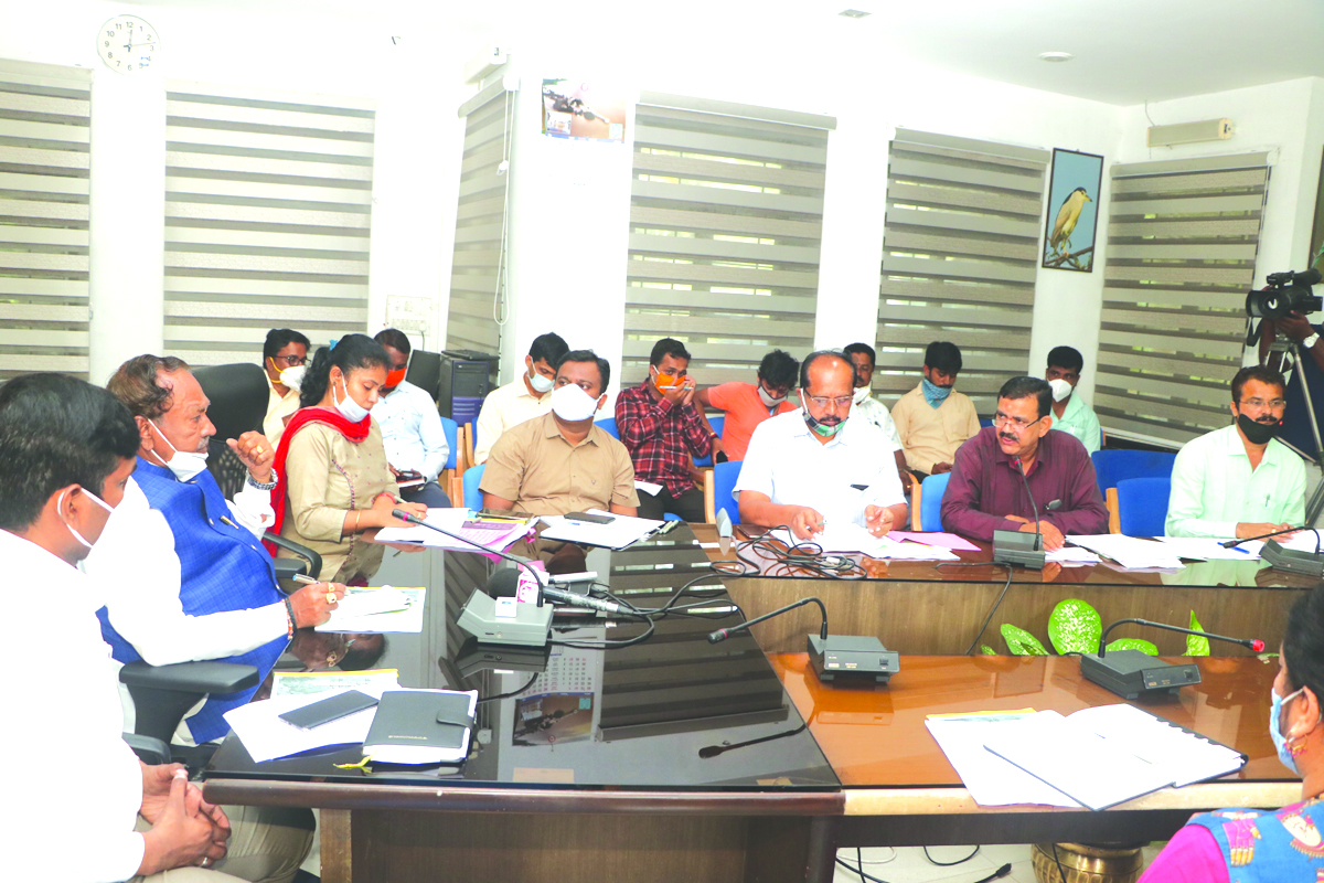 ಶಿವಮೊಗ್ಗ: ದ್ವಿತೀಯ ಪಿಯುಸಿ, ಎಸೆಸೆಲ್ಸಿ ಪರೀಕ್ಷೆ ಸಿದ್ಧತೆ ಕುರಿತು ಅಧಿಕಾರಿಗಳ ಸಭೆ