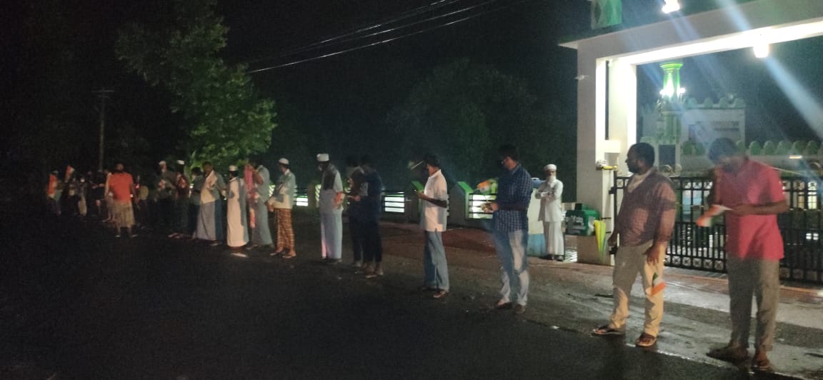 ಜೋಗಿಬೆಟ್ಟು: ಮೃತ ಯೋಧನಿಗೆ ರಿಫಾಯಿ ಜುಮಾ ಮಸೀದಿ ಎದುರು ಅಂತಿಮ ನಮನ