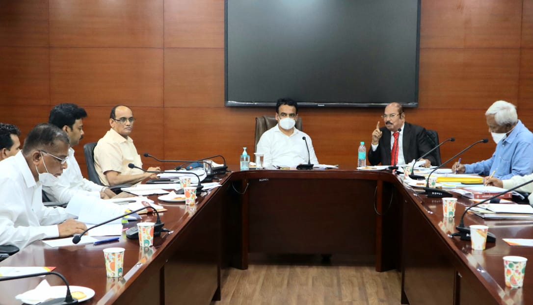 ಗಾಂಧಿ ಜಯಂತಿ ಸೇರಿ ಎಲ್ಲ ಜಯಂತಿಗಳ ರಜೆ ರದ್ದತಿಗೆ ಪ್ರೊ.ದೊರೆಸ್ವಾಮಿ ಶಿಫಾರಸ್ಸು