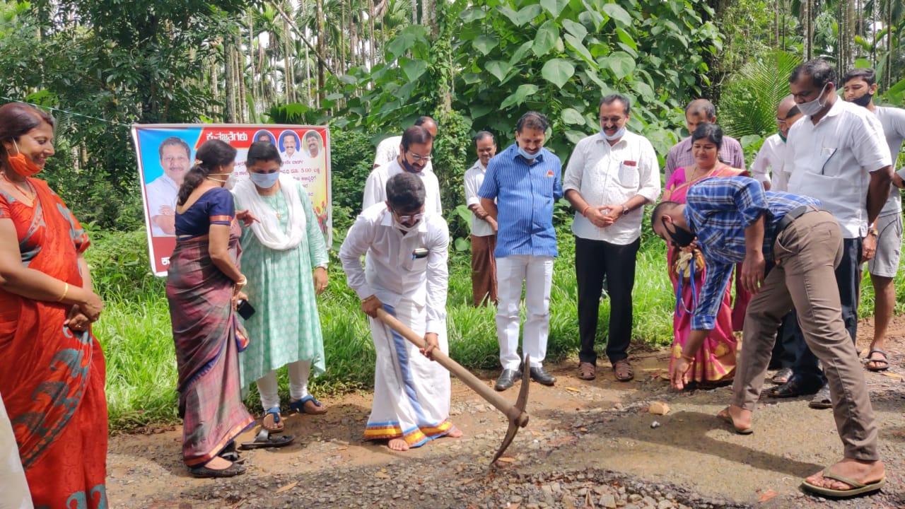 ಪುತ್ತೂರು ನಗರಸಭೆ ವಿವಿಧ ಕಾಮಗಾರಿಗಳಿಗೆ ಶಿಲಾನ್ಯಾಸ