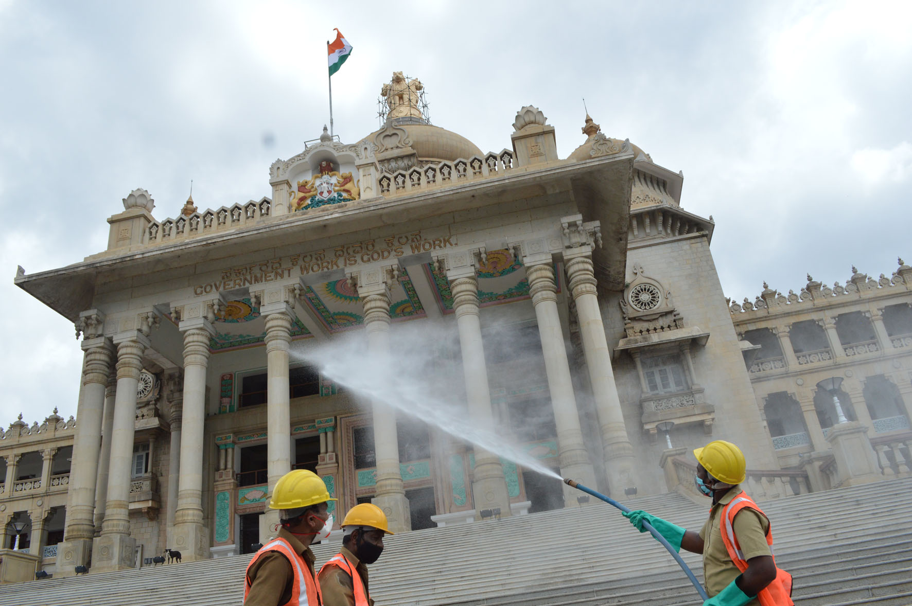 ಮಹಿಳಾ ಕಾನ್ಸ್ ಟೇಬಲ್ ಕೊರೋನ ವರದಿ ನೆಗೆಟಿವ್:  ಸಹಜ ಸ್ಥಿತಿಯತ್ತ ಸಿಎಂ ಗೃಹ ಕಚೇರಿ