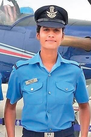 ಭಾರತೀಯ ವಾಯುಪಡೆ ಅಕಾಡಮಿಯಲ್ಲಿ ಪ್ರಥಮ ಸ್ಥಾನ ಗಳಿಸಿದ ಚಹಾ ಮಾರಾಟಗಾರನ ಪುತ್ರಿ
