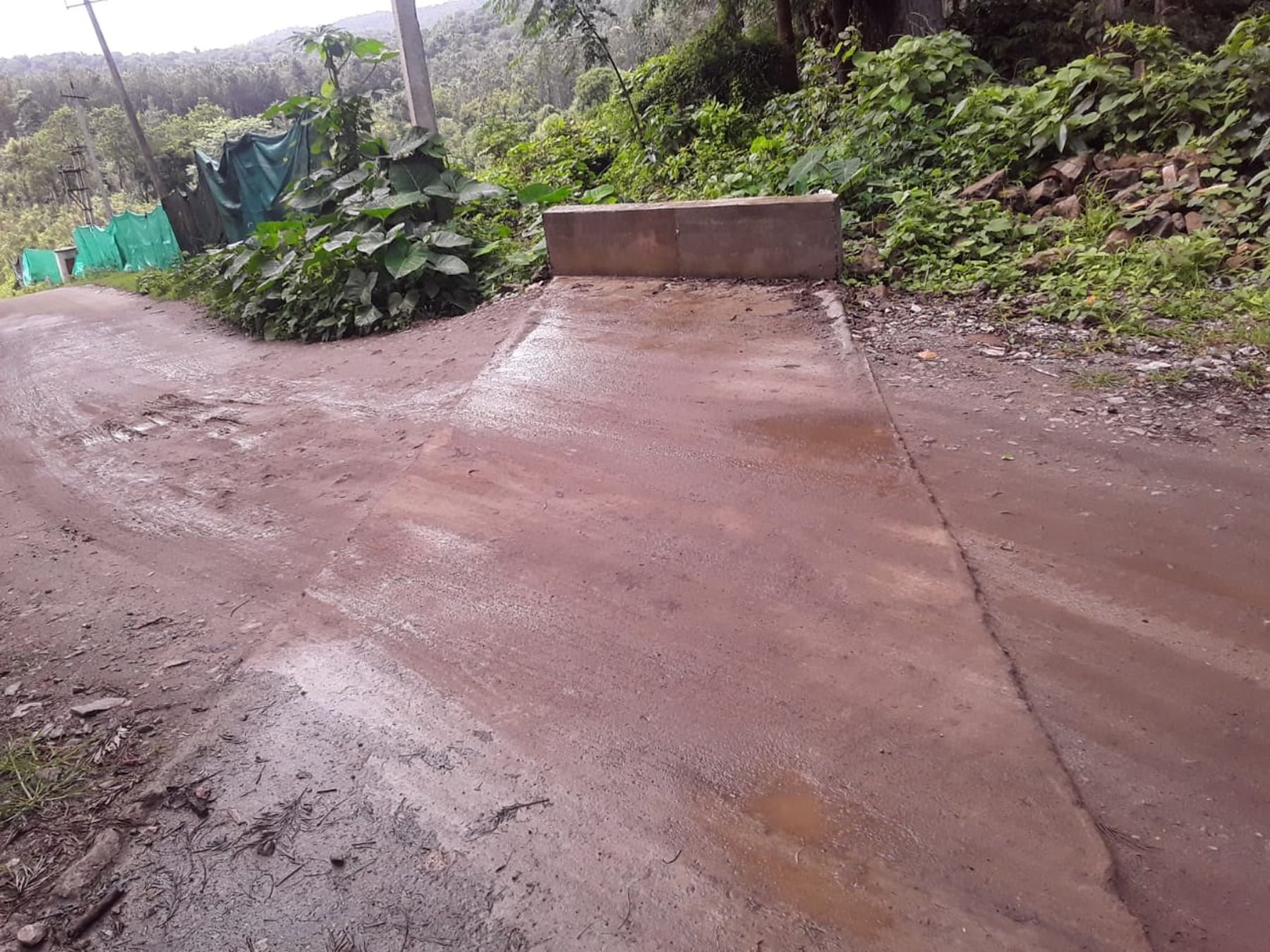 ದುರಸ್ತಿಯಾದ ನಾಲ್ಕು ತಿಂಗಳಲ್ಲೇ ರಸ್ತೆ ಅವ್ಯವಸ್ಥೆ: ಐಗೂರು, ಯಡವಾರೆ ಗ್ರಾಮಸ್ಥರ ಅಸಮಾಧಾನ