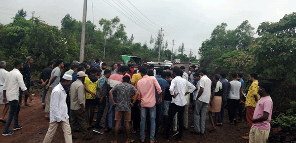 ಹೂಹಾಕುವಕಲ್ಲು: ಟ್ರ್ಯಾಕ್ಟರ್ ನಡಿಗೆ ಸಿಲುಕಿ ಬೈಕ್ ಸವಾರ ಮೃತ್ಯು