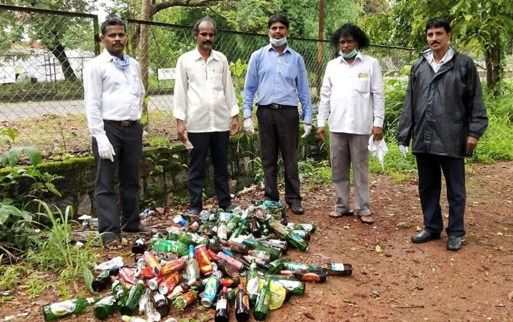 ಅಜ್ಜರಕಾಡು ಭುಜಂಗ ಪಾರ್ಕಿನಲ್ಲಿ ಕುಡುಕರ ಹಾವಳಿ: ಮದ್ಯದ ಬಾಟಲಿಗಳು ಪತ್ತೆ