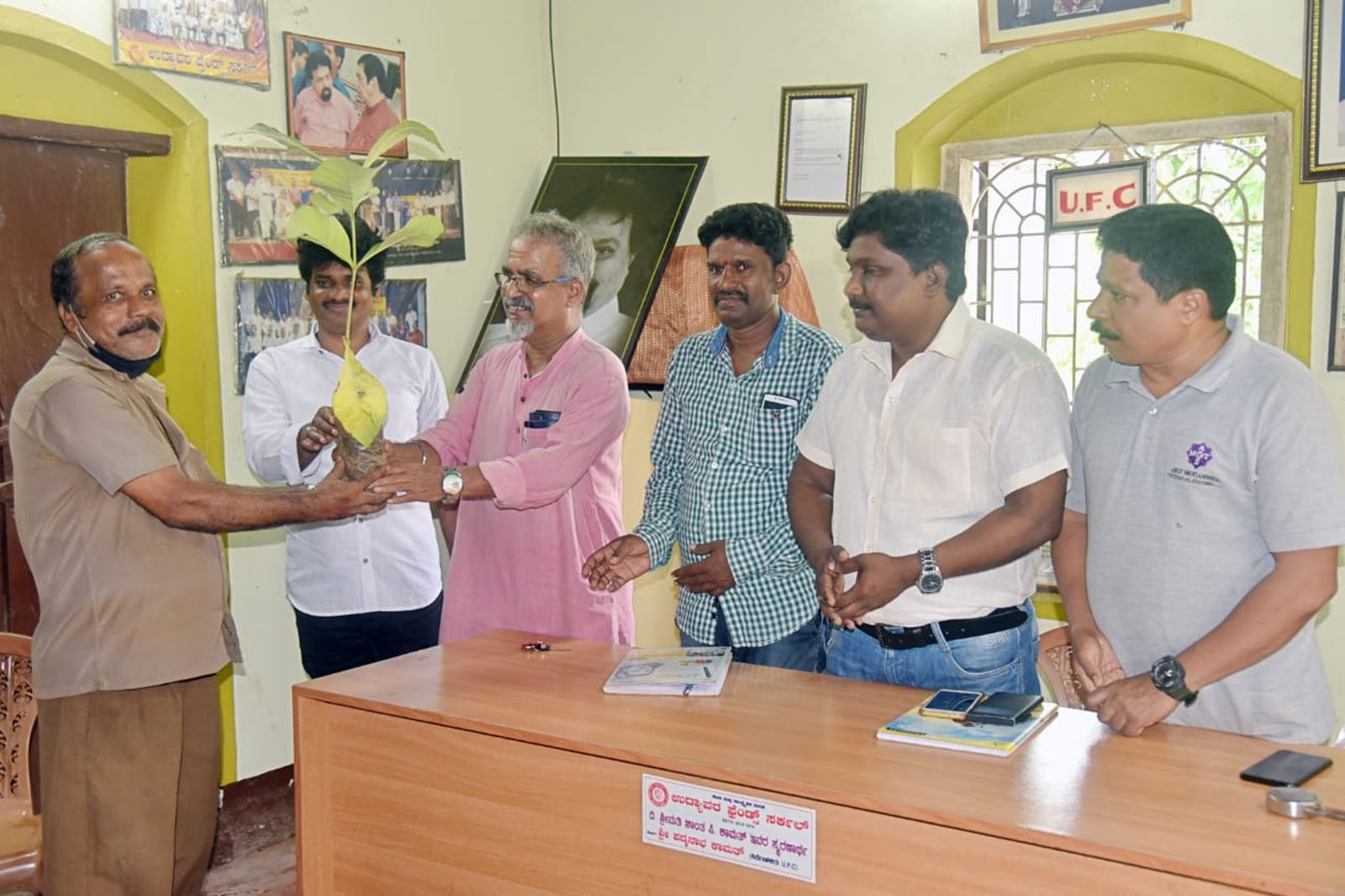 ಉದ್ಯಾವರ: ಯುಎಫ್‌ಸಿಯಿಂದ ಸಾಗುವಾನಿ ಗಿಡ ವಿತರಣೆ