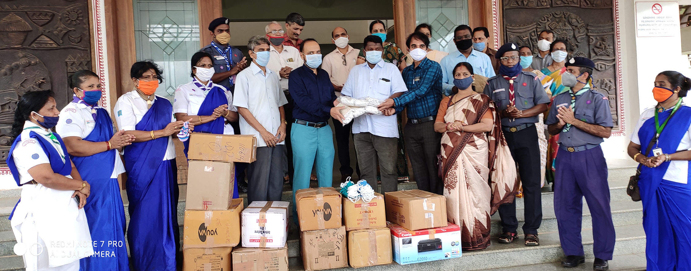 ಉಡುಪಿ: ಸ್ಕೌಟ್-ಗೈಡ್ಸ್‌ನಿಂದ ವಿದ್ಯಾರ್ಥಿಗಳಿಗೆ ಮಾಸ್ಕ್ ಕೊಡುಗೆ