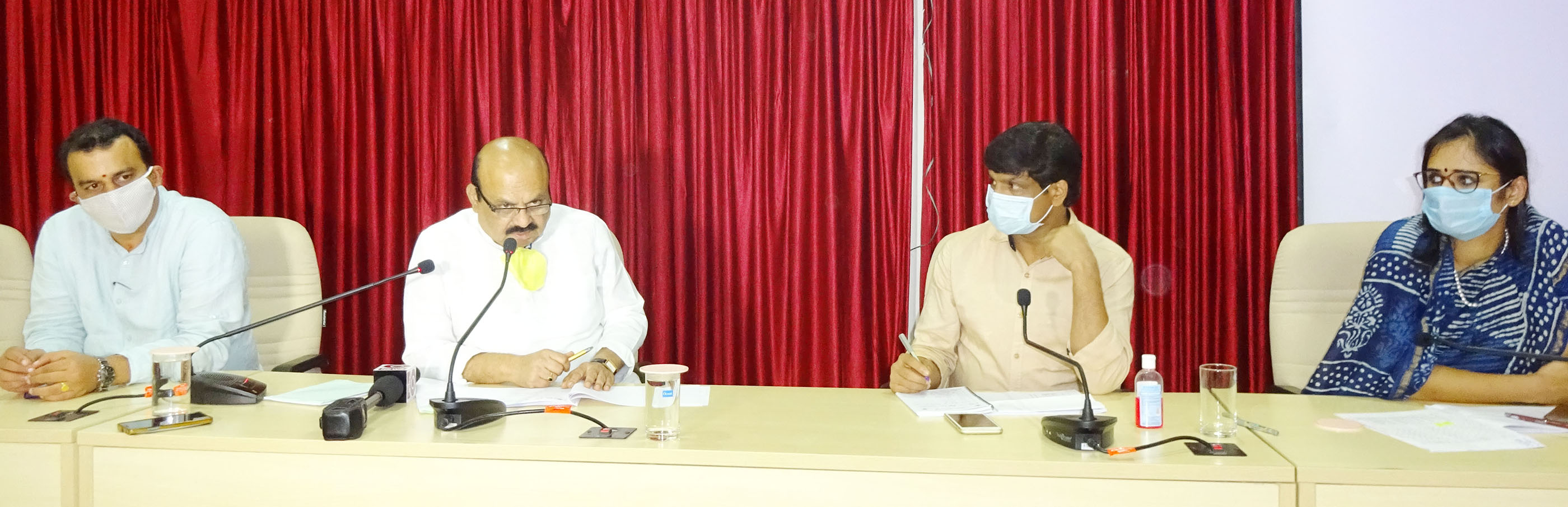 ಮುಂಬೈಗರಿಗೆ ಹೋಮ್ ಕ್ವಾರಂಟೇನ್ ವಿಧಿಸಿ ಸೀಲ್‌ಡೌನ್; ಸಿಎಂ ಜೊತೆ ಚರ್ಚಿಸಿ ನಿರ್ದೇಶನ: ಸಚಿವ ಬೊಮ್ಮಾಯಿ