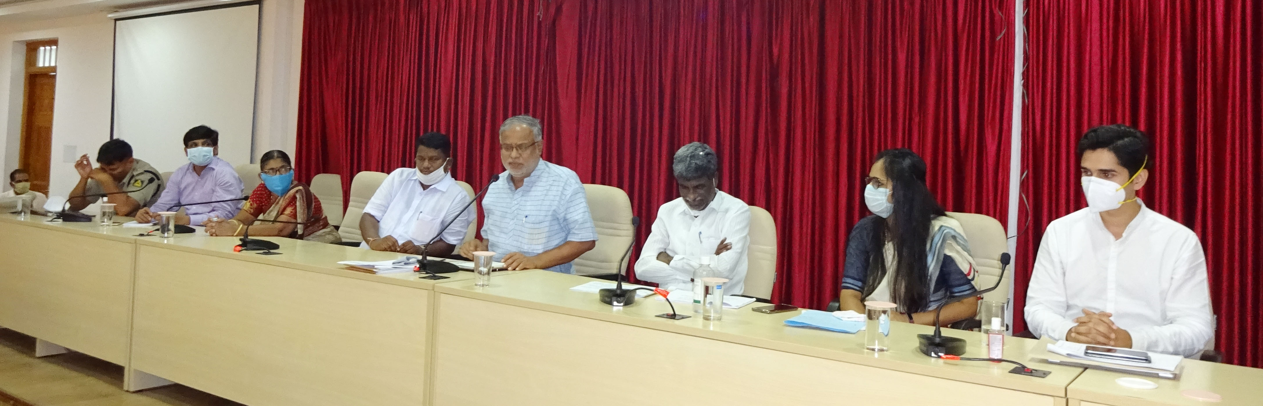 ಶೈಕ್ಷಣಿಕ ವರ್ಷದಲ್ಲಿ ಸಿಲೆಬಸ್ ಕಡಿಮೆ ಮಾಡಲು ಚಿಂತನೆ : ಸಚಿವ ಸುರೇಶ್ ಕುಮಾರ್