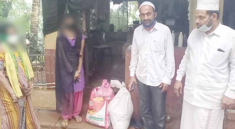 ಪುತ್ತೂರು: ಕೊರೋನ ಸೋಂಕು ದೃಢಪಟ್ಟಿದ್ದ ಬಡ ಮಹಿಳೆಯ ಕುಟುಂಬಕ್ಕೆ ಅಗತ್ಯ ಸಾಮಾಗ್ರಿ ವಿತರಣೆ