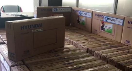 ವಯನಾಡ್‍: ಆದಿವಾಸಿ ವಿದ್ಯಾರ್ಥಿಗಳ ಆನ್ಲೈನ್ ತರಗತಿಗಳಿಗಾಗಿ 175 ಸ್ಮಾರ್ಟ್ ಟಿವಿ ಕೊಡುಗೆ ನೀಡಿದ ರಾಹುಲ್