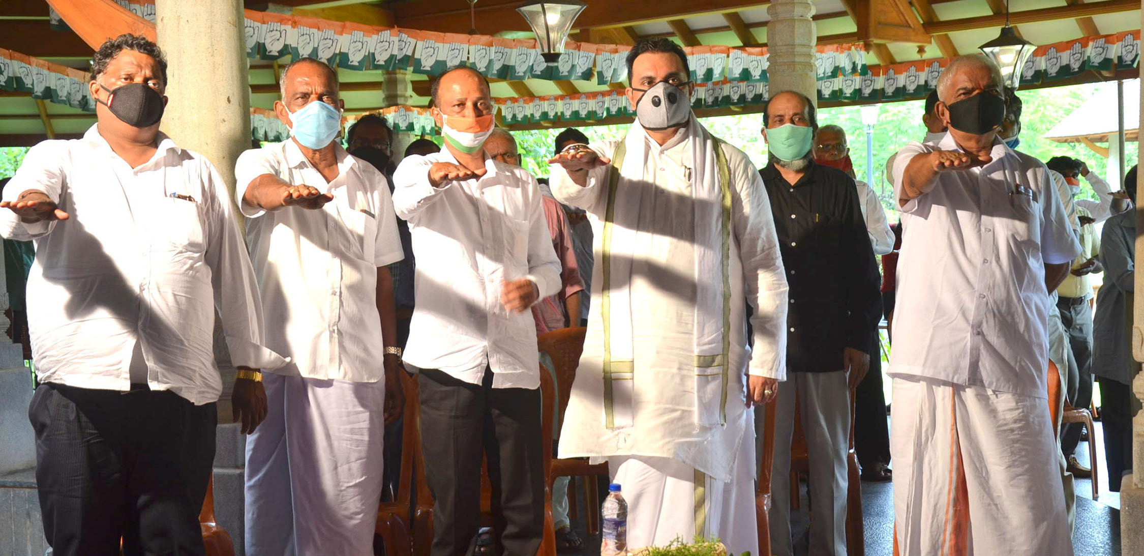 ಉಪ್ಪೂರಿನಲ್ಲಿ ಕೆಪಿಸಿಸಿ ಅಧ್ಯಕ್ಷರ ಪದಗ್ರಹಣ ವೀಕ್ಷಣೆ