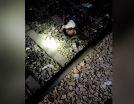 ರೈಲು ಹಳಿಯಲ್ಲಿ ತಾಯಿ, ಸಹೋದರಿಯರ ಮೃತದೇಹಗಳ ಸಮೀಪ ಅಳುತ್ತಾ ಕುಳಿತಿದ್ದ ಮಗು ಪತ್ತೆ