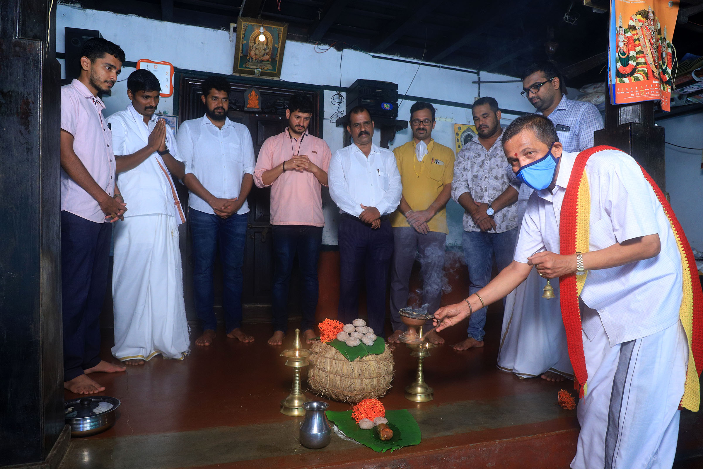 ವಿಶ್ವ ಕುಂದಾಪ್ರ ಕನ್ನಡ ದಿನಾಚರಣೆಗೆ ಸುರೇಂದ್ರ ಅಡಿಗ ಚಾಲನೆ