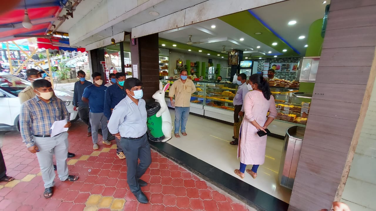 ಉಡುಪಿ ನಗರದಾದ್ಯಂತ ಜಿಲ್ಲಾಧಿಕಾರಿಯಿಂದ ದಿಢೀರ್ ಪರಿಶೀಲನೆ