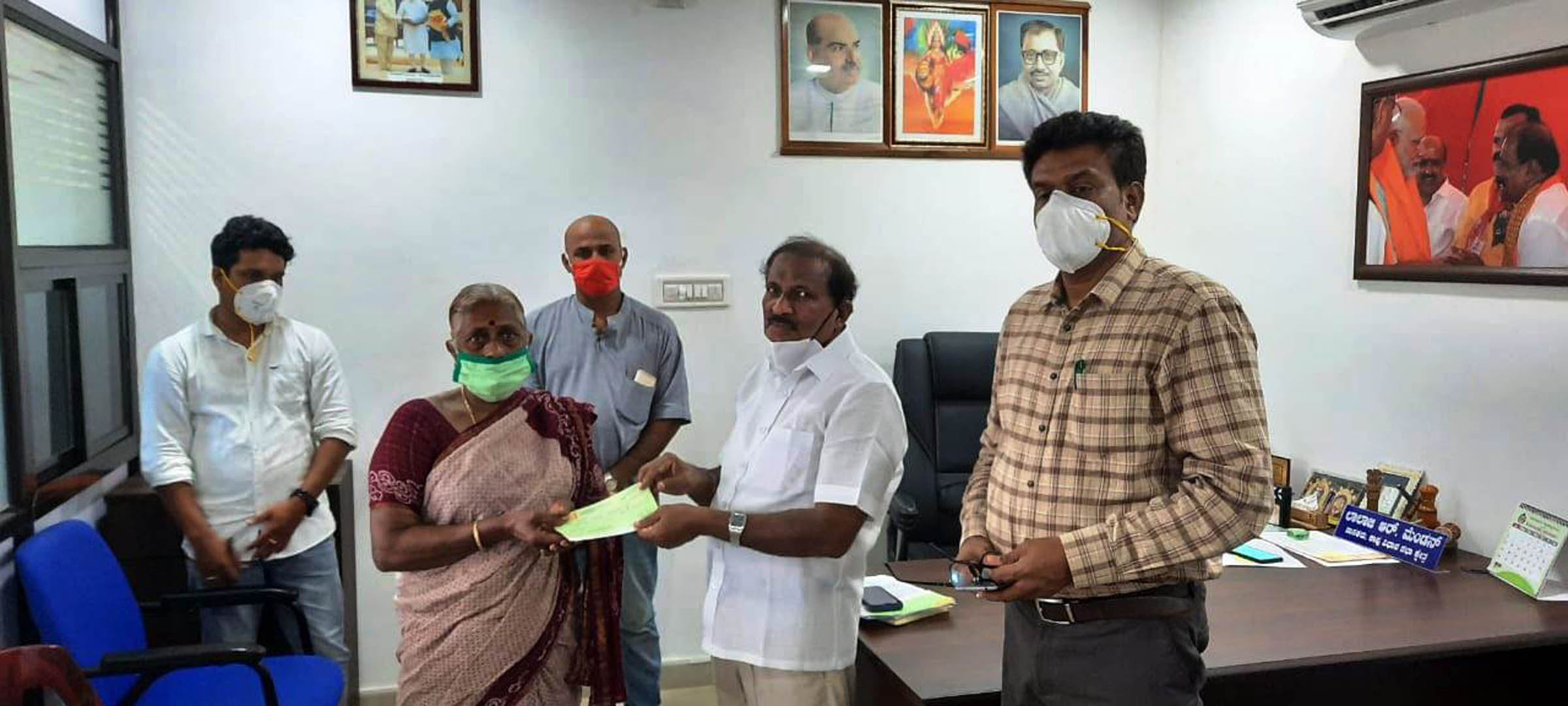 ಕಾಪು: ಪ್ರಕೃತಿ ವಿಕೋಪ ಸಂತ್ರಸ್ತರಿಗೆ ಚೆಕ್ ವಿತರಣೆ