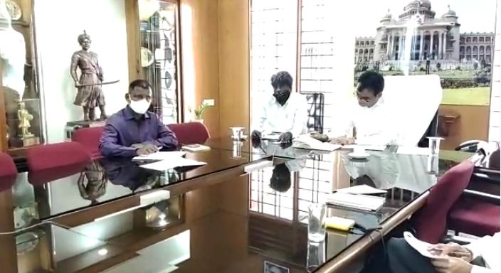 ಕೋವಿಡ್19: ಅಪಪ್ರಚಾರ ಮಾಡುವವರ ವಿರುದ್ಧ ಕ್ರಮ; ವೀಡಿಯೊ ಸಂವಾದದಲ್ಲಿ ಡಿಸಿಎಂ ಡಾ.ಅಶ್ವತ್ಥ್ ನಾರಾಯಣ ಎಚ್ಚರಿಕೆ